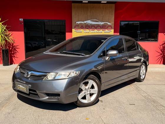 HONDA CIVIC 1.8 LXS 16V FLEX 4P MANUAL HONDA CIVIC 1.8 LXS 16V FLEX 4P MANUAL